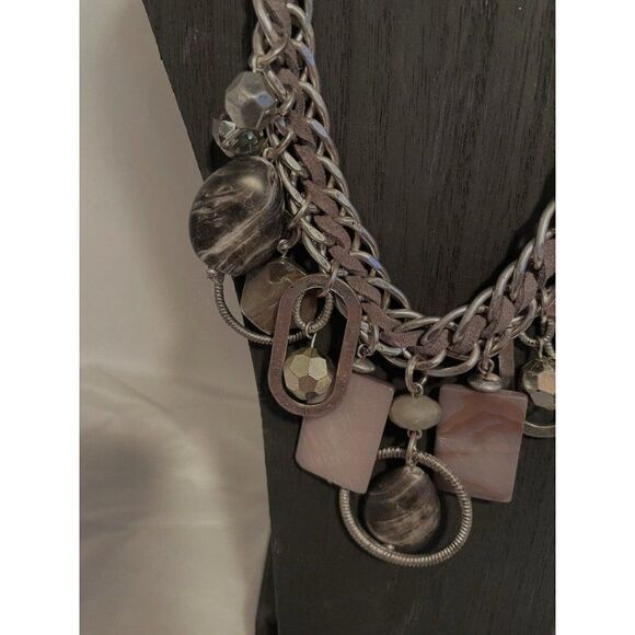 Laura Ashley Necklace earrings set SIlvertone, Gray - Picture 4 of 7